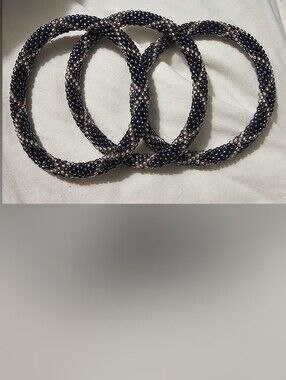 NWOT Beaded Steel Blue and Silver Stackable Bracelet Set - Women Jewelry